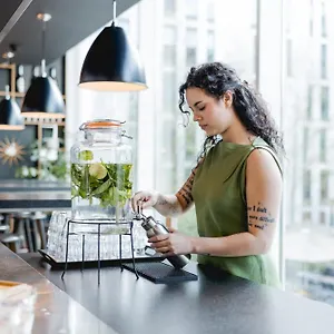 Citizenm Tower Of 4* London